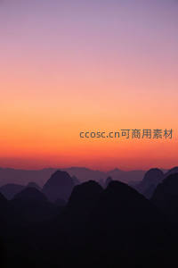 喀斯特峰林的日落剪影