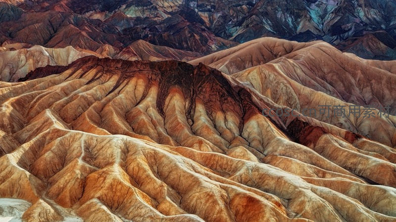 层峦叠嶂的丹霞地貌奇观