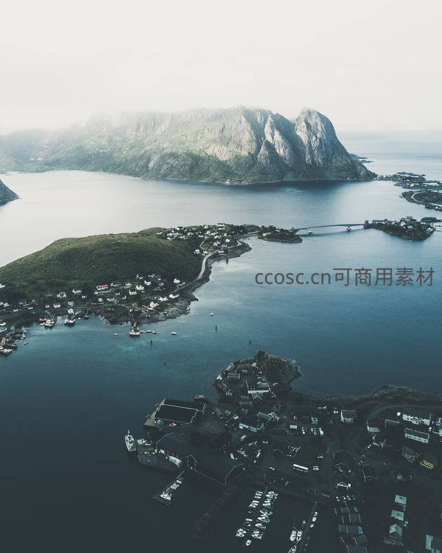 航拍北欧渔村与峡湾风光