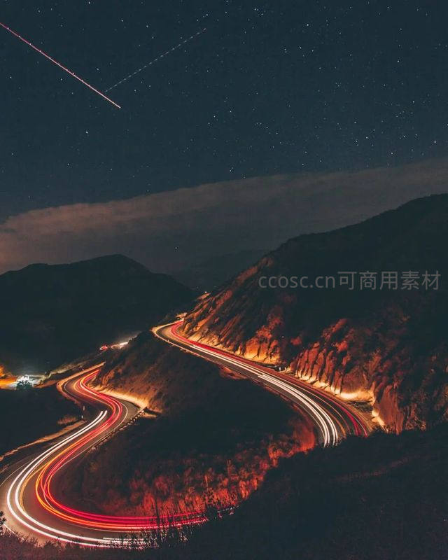 星轨下的盘山公路夜景