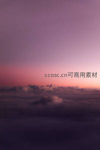 紫霞漫天云海涌，如梦似幻仙境境