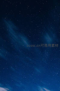 深邃夜空繁星点点如梦似幻