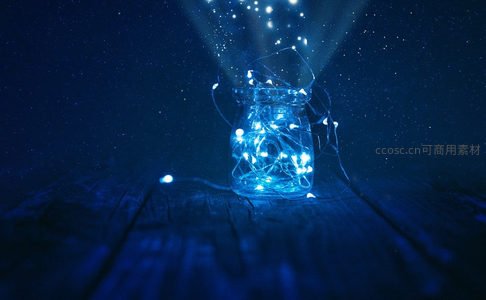 玻璃瓶中的蓝色星光梦境