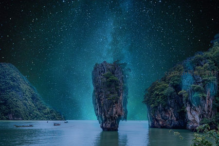 星河下的孤岛奇景