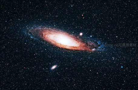 螺旋星系在黑暗宇宙中闪耀