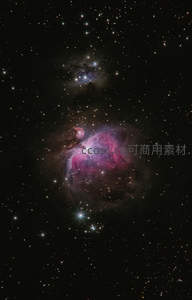 猎户座星云绽放紫红光芒