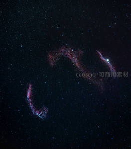 深空星云的绚丽色彩与神秘结构