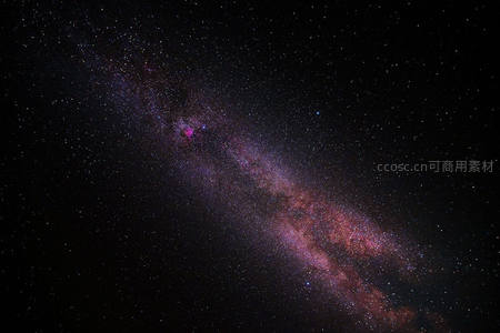 银河系壮丽星河横跨夜空