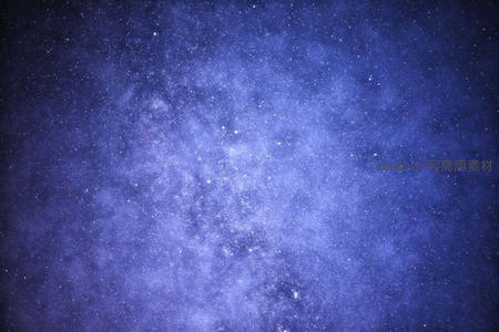 梦幻紫蓝星云弥漫宇宙深处