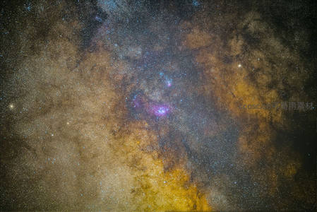 璀璨星河与绚丽星云交织的宇宙奇观