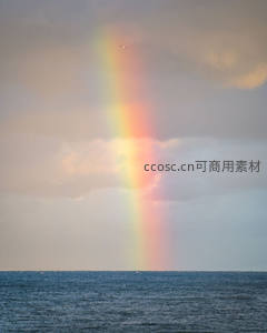 海天之间彩虹垂落如天梯