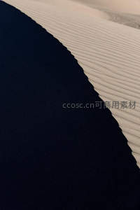 光影分割沙丘明暗两界