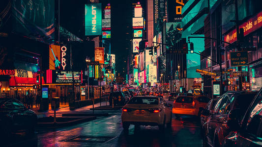 霓虹闪烁的繁华夜市街