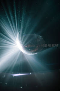 镜球光芒万丈舞池焦点