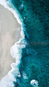 碧海白沙，浪花如画