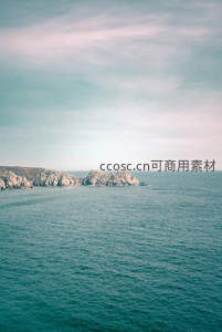 远山入海，云淡风轻时