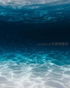 深蓝海底光影交织如梦似幻