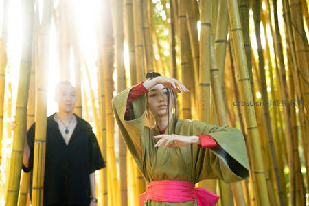 竹林深处古风舞者翩跹