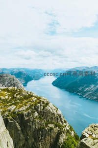 壮丽峡湾从高处俯瞰如画风景