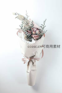 极简风干花束优雅呈现