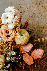 秋日暖色调干花艺术组合