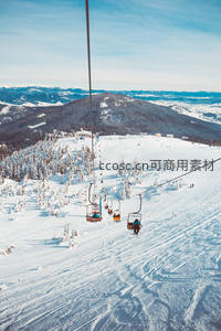 缆车俯瞰雪域胜景