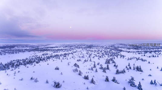 极地雪原日落天际