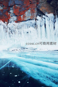 冰封峡谷瀑布，红岩与蓝冰的视觉交响