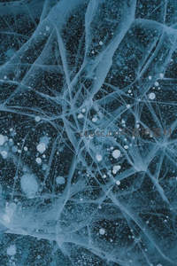 冰中气泡迷宫，冻结时光里的微观宇宙