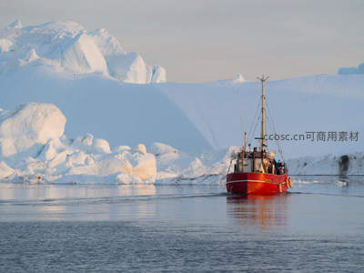 红船破冰行，极地探险显孤勇