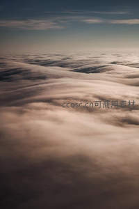 云海之上，如梦似幻的天空之境