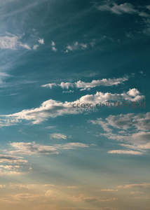 碧空如洗的云卷云舒