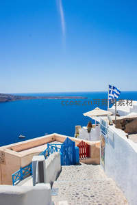 圣托里尼蓝白小镇俯瞰爱琴海
