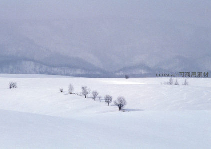 远山雪野，雾霭中的旷远意境