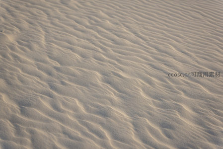 细腻沙粒纹理特写展现风的力量