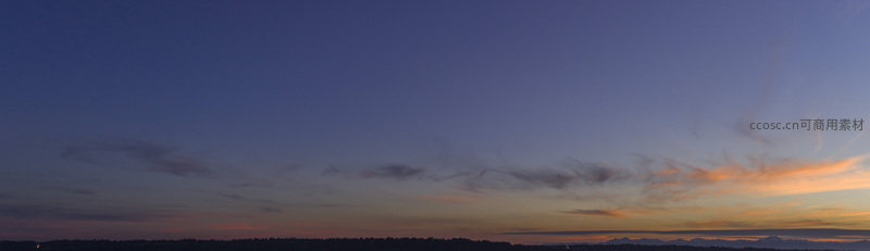 地平线外霞光绚，远山剪影映苍穹