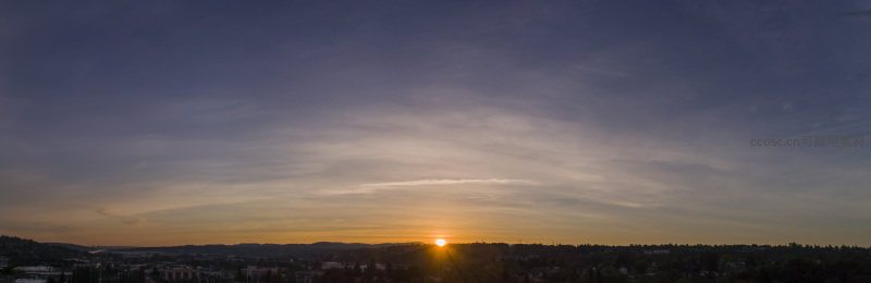 全景日落俯瞰城市与远山交界