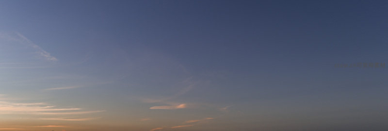 天际流云渐染金辉