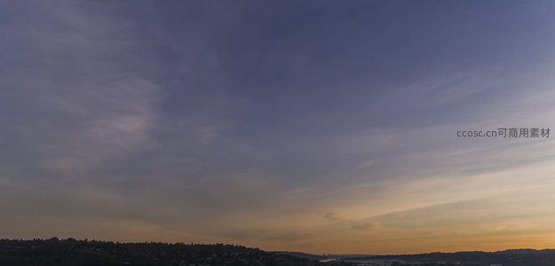 城市边缘暮色如烟