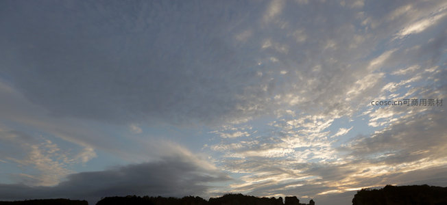 晨曦云海映山峦，光影交织如画卷