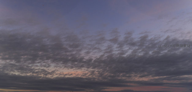 暮霭沉沉，云絮织就梦幻天幕
