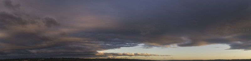 云涛汹涌，暮色苍茫覆山河