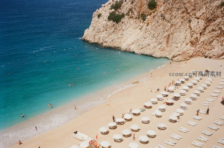 碧海金沙湾，悬崖下的度假天堂