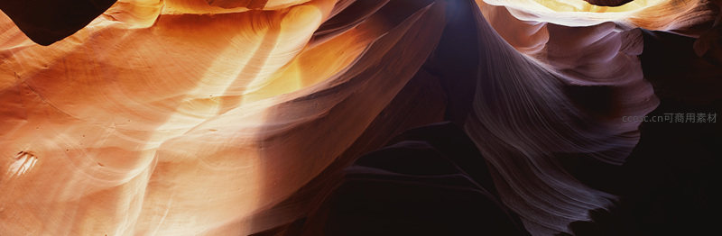 光影流动的砂岩峡谷内部特写