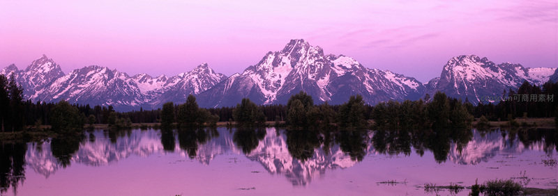 粉紫霞光映雪山湖