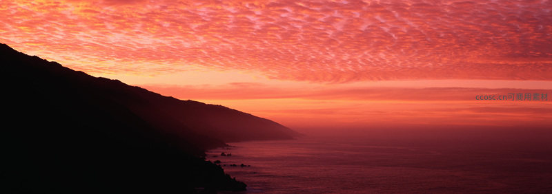 海岸火烧云，山海共染赤霞