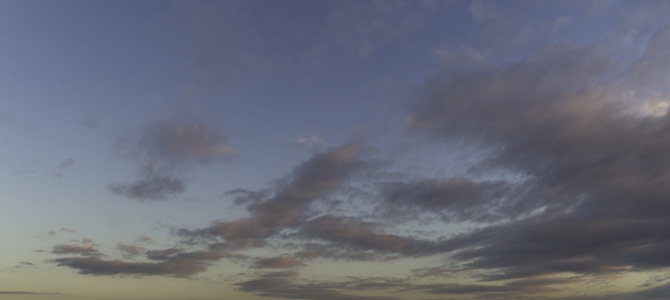 暮霭沉沉云卷云舒