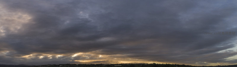 广角云海，霞光穿透云隙