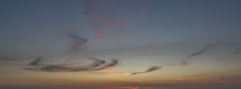 天幕轻纱，流云绘就黄昏诗篇
