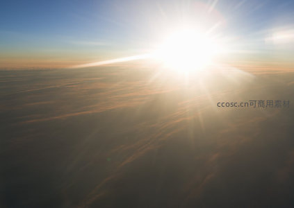 高空俯瞰云海日出，金色光芒洒满天际